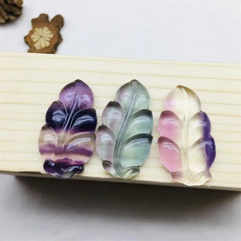 

5pcs Natural Rainbow Fluorite Leaves Pendant Quartz Crystal Leaf Necklace Healing Crystal Charms Women Jewelry Gift