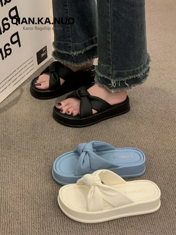 Summer New Soft Sandals Women's Thick Sole Hollow Breathable Mesh Roman Sandals Flat and Simple