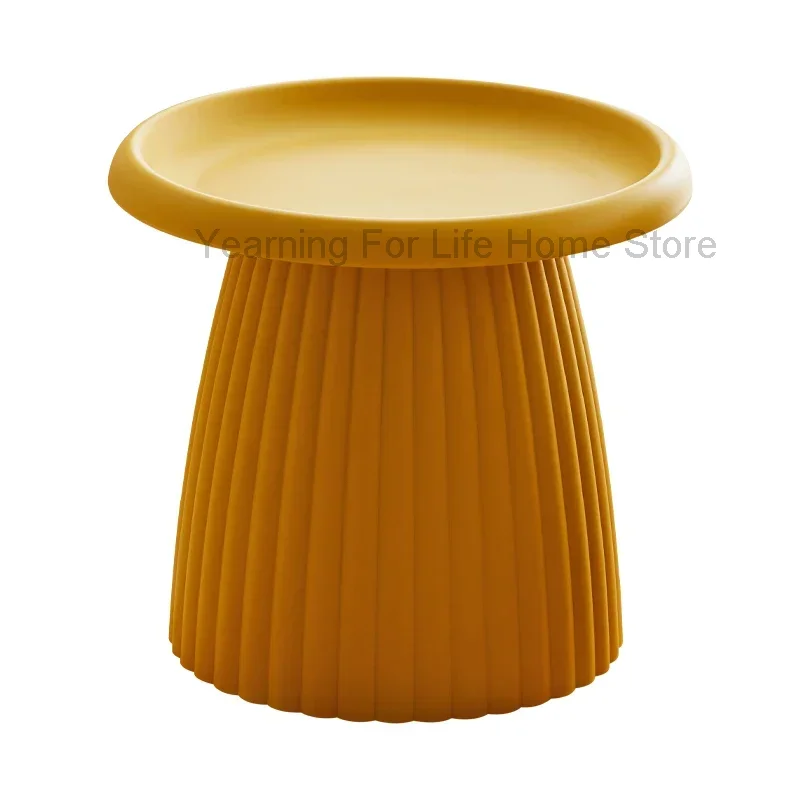 Пластиковые современные журнальные столики круглые мобильные балконные для