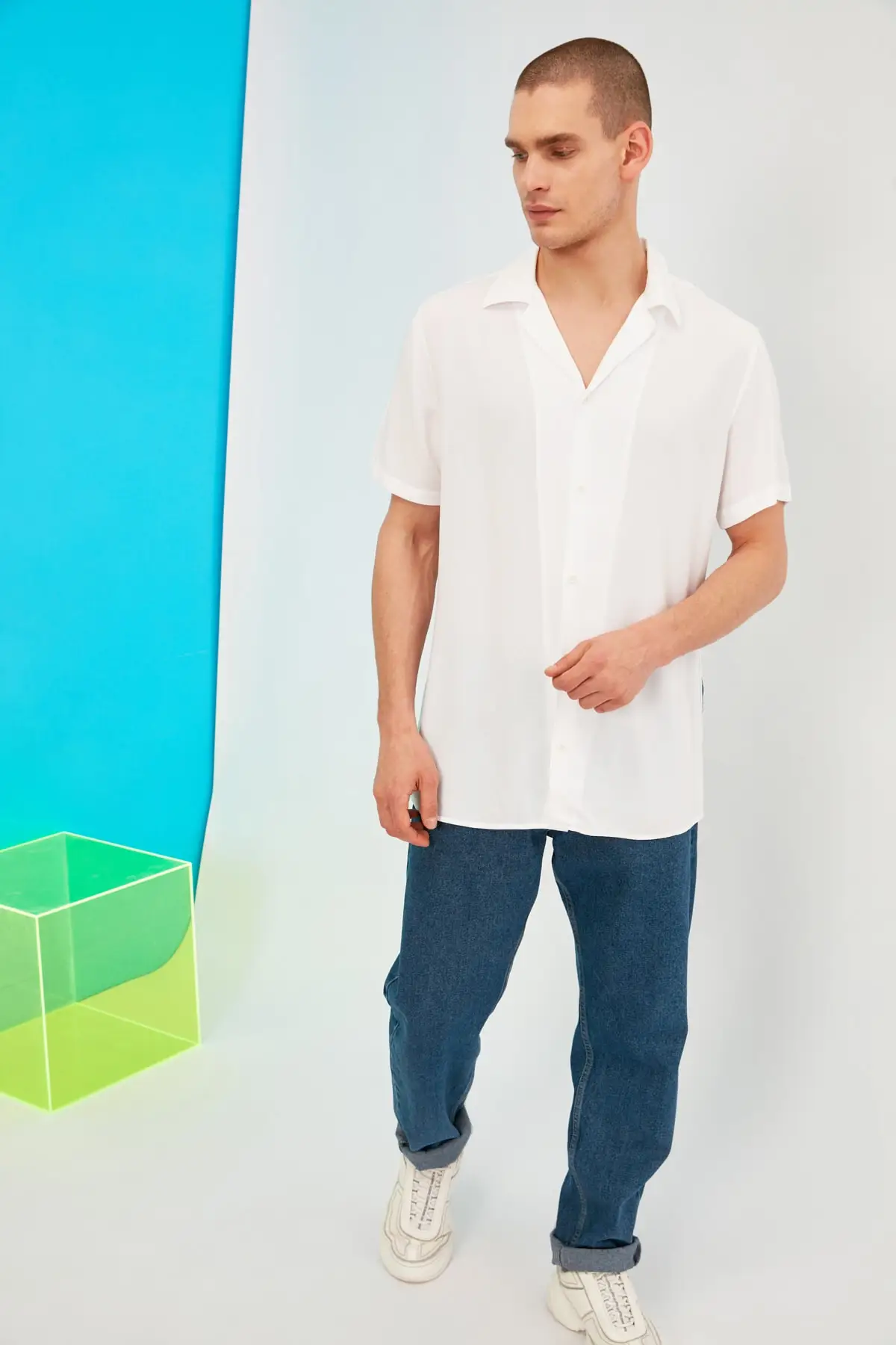 

Trendyol Male Regular Fit Apa Collar Back Printed Shirt TMNSS21GO0900