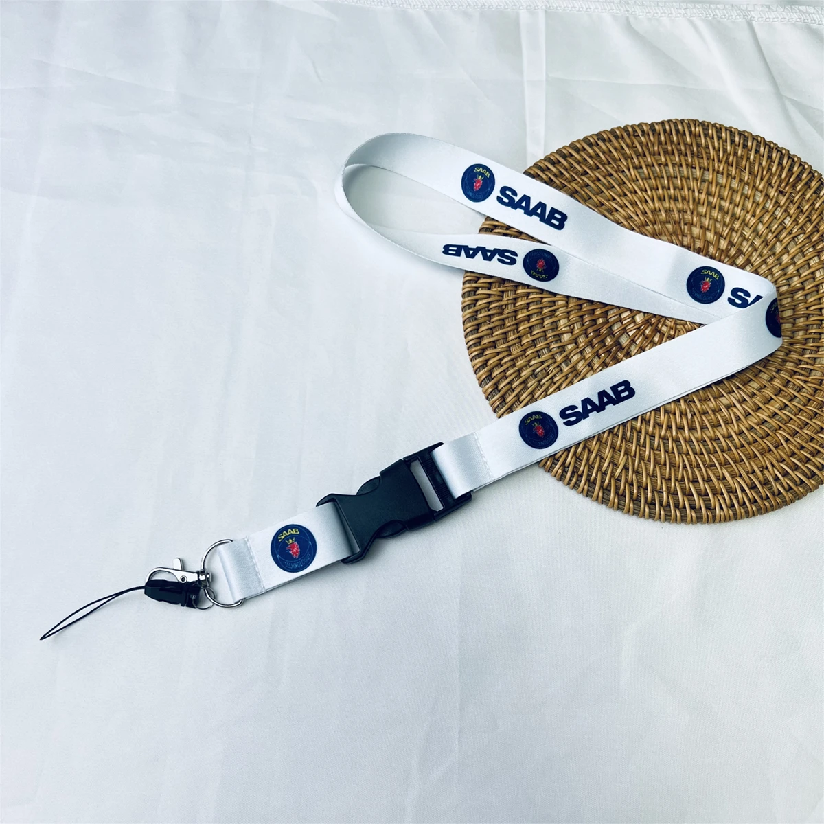 

Автомобильный брелок для шеи, ремешок, нейлоновая лента для удостоверения личности, длинный брелок, черный, белый цвет, ремень для ключей, украшения для SAAB, автоаксессуары