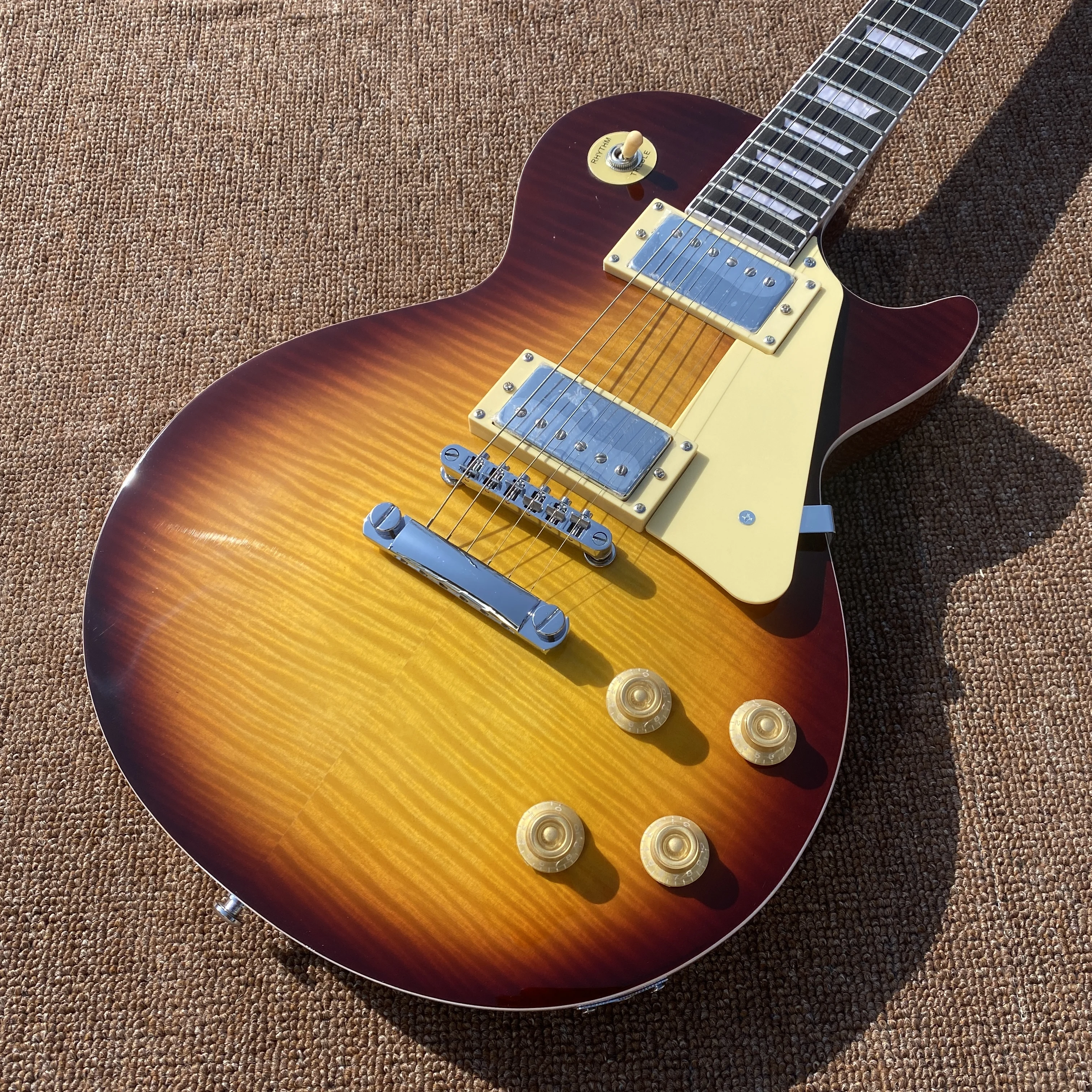 

Send within 3 days LP electric guitar,1959 R9 Tiger Flame LP electric guitar mahogany body, rosewood fingerboard,