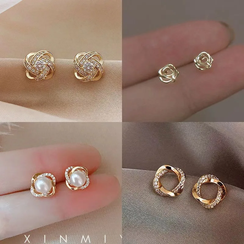 

Rose Stud Earrings Fashion Flower Pearl Rhinestones Gold Color Ear Stud Women Custom Creative Friends Gift Party Fashion Elegant