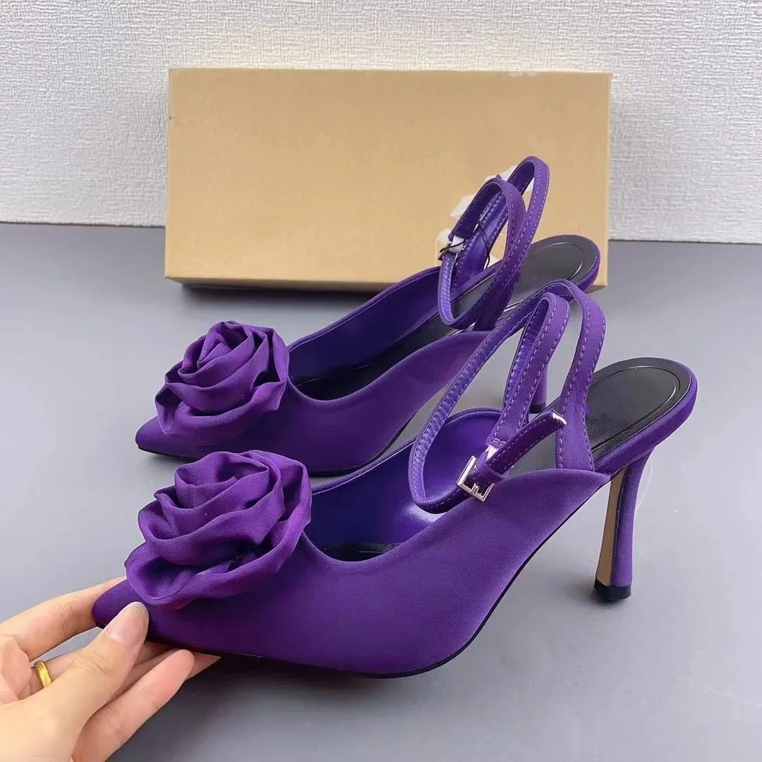 Женские туфли на высоком каблуке элегантные с острым носком и розами цветочным