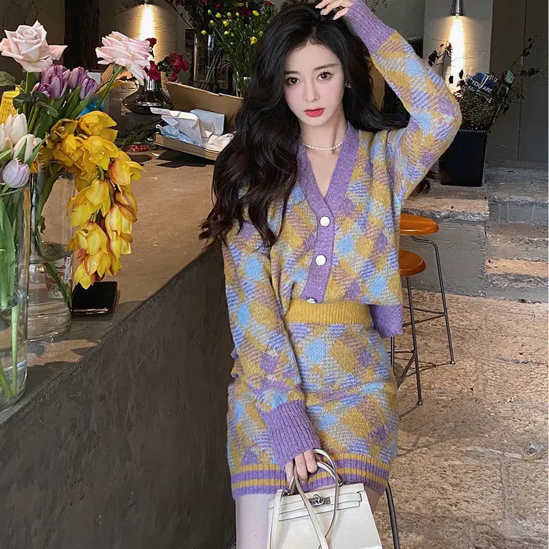 

2022 Spring Autumn Women New Two Piece Set Female Short Buttons Plaid Knit Cardigan Coats Ladies Sexy Mini Skirts Suits D255