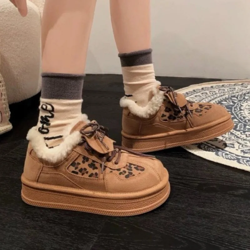 Женская замшевая обувь на платформе с леопардовым мехом плоской подошве теплая