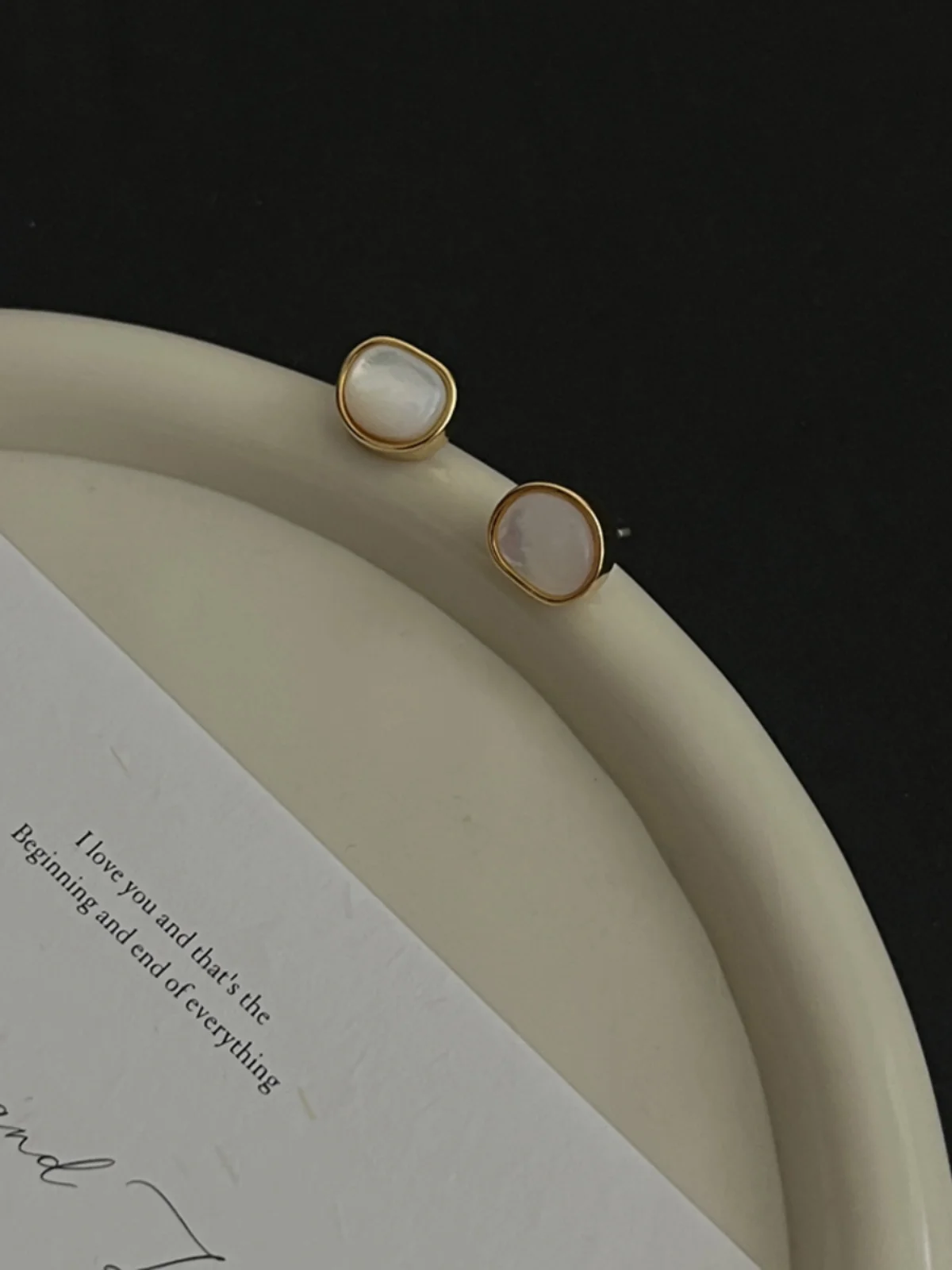 Ten Li Room [ Beans] Sweet White Fritillary Silver Needle Stud Earrings Commuter Workplace