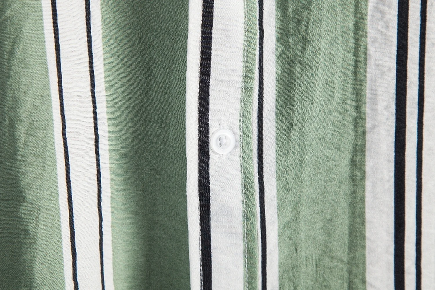 European Size 2022 Summer New Large Size Short Sleeve Lapel Shirt Men's Loose Striped Flower Shirts Harajuku Collared Shirt
