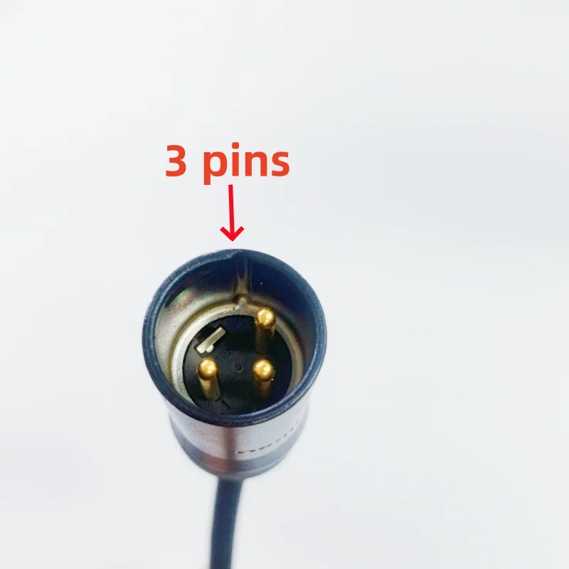 Крепление B к 3-контактному выходе мощности XLR. Крепежная пластина ручки для