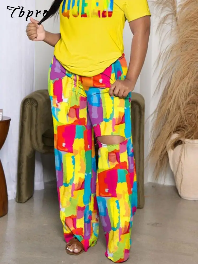 

Fashion Women's Printed Tracksuit Casual Short Sleeve T-shirt And Cut Out Pants 2 Piece Set 2023 Loose Street Strousers Outfit