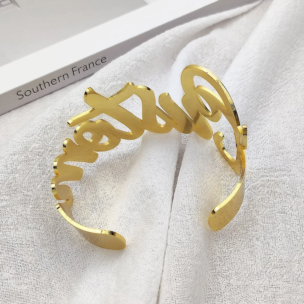 Золотой регулируемый браслет из нержавеющей стали