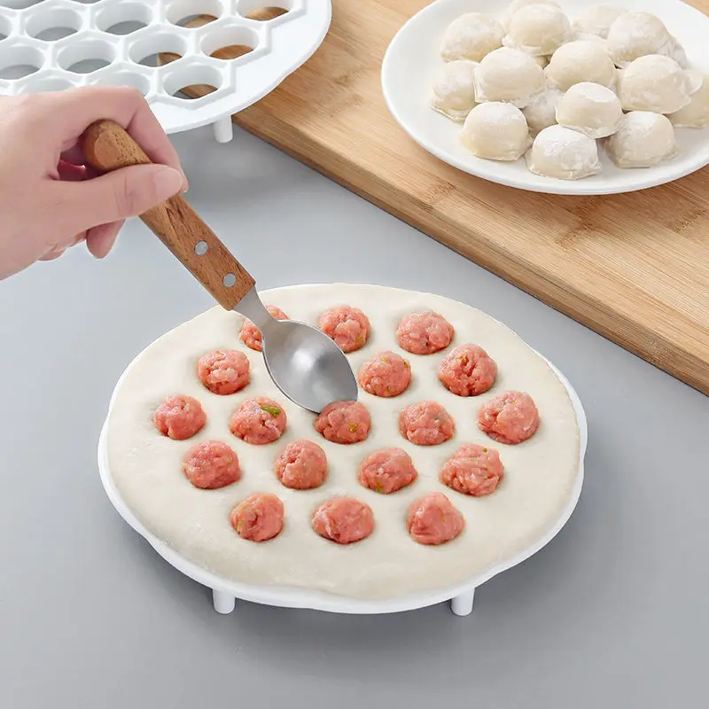 

2022 Dumpling Maker Dough Press Ravioli Making Mould Dumpling Mold DIY Maker Dumpling Pelmeni Mold Pasta Form 19 Holes Hot