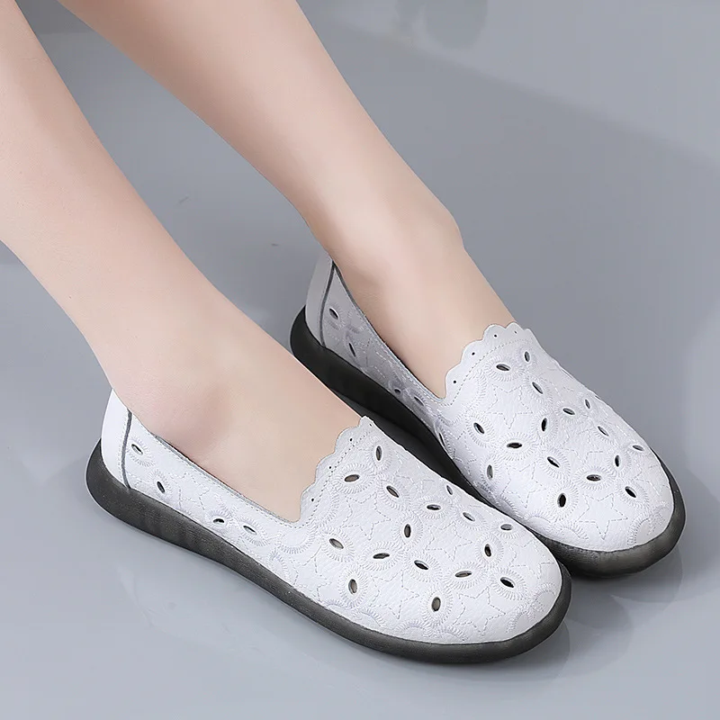 

2023 Spring Women's Casual Breathable Outdoor Bean Shoes Non-slip Light Flat Casual Shoes