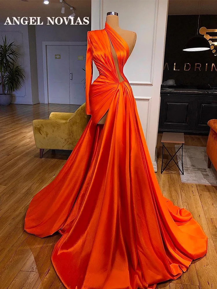 Женское длинное вечернее платье на одно плечо оранжевое для выпускного вечера 2022