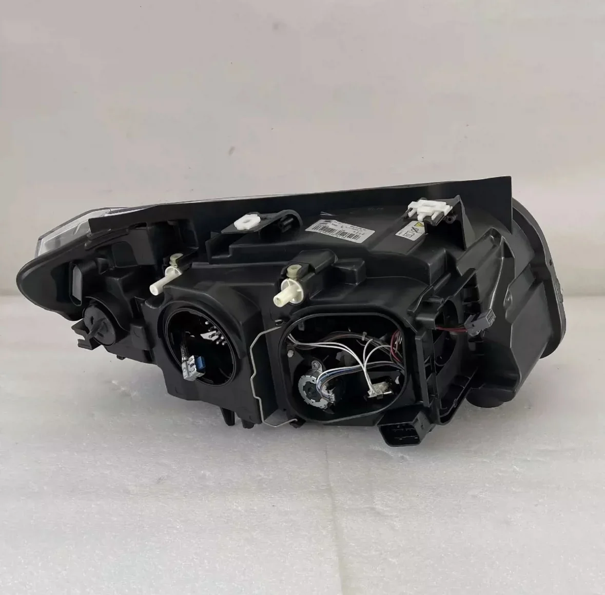 Для BMW X1 E84 ксеноновая фара без адаптивной функции европейская версия 2013-2016 сборка