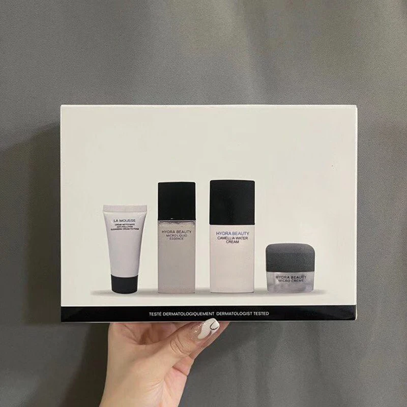 

1 Набор микро лосьон 40 мл крем для воды Камелия 30 мл мусс 20 мл микро крем 5 мл
