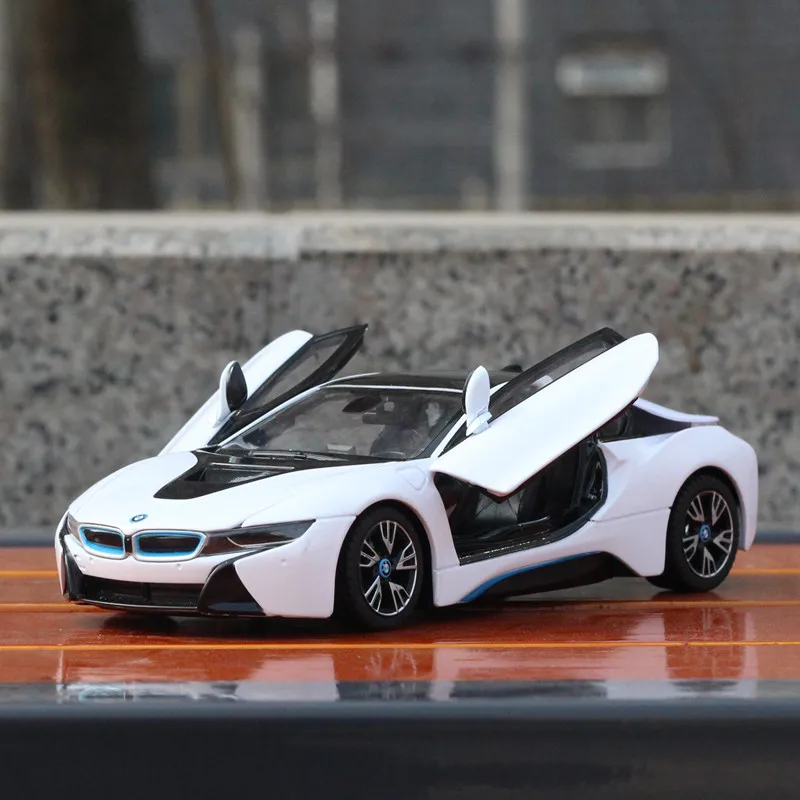 

Модель автомобиля в масштабе 1:24 BMW I8 Supercar из сплава, металлическая игрушечная машинка, игрушка для мальчиков и детей, коллекционная игрушка, подарок