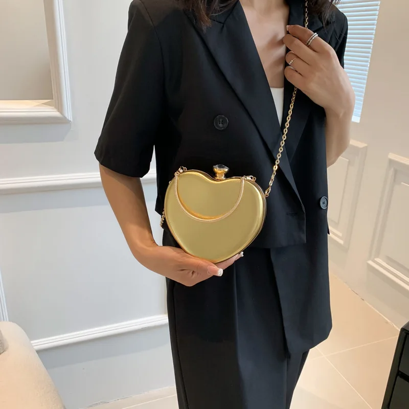 High Quality Women's Shoulder Bag 2023 Trend Fashion Patent Leather Handbag Chain Sweet Candy Colors Small Cute Heart Bag Ladies