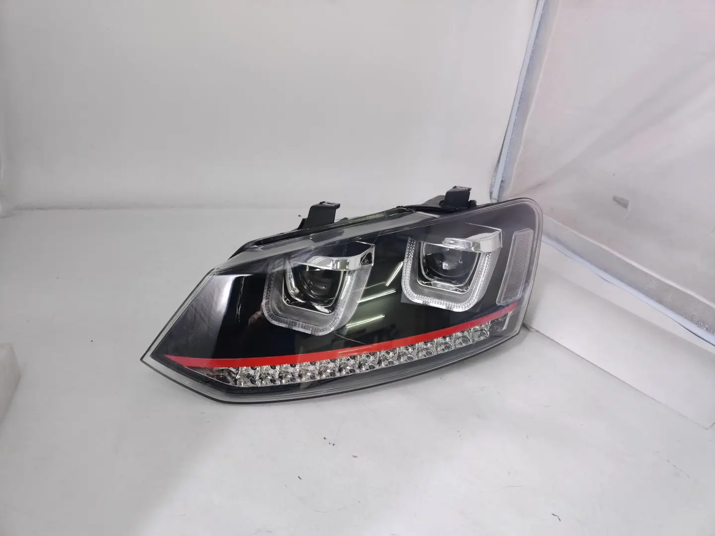 Красная линия Polo Mk5 Vento Cross светодиодный головная лампа 2010-14 лет U Style LF