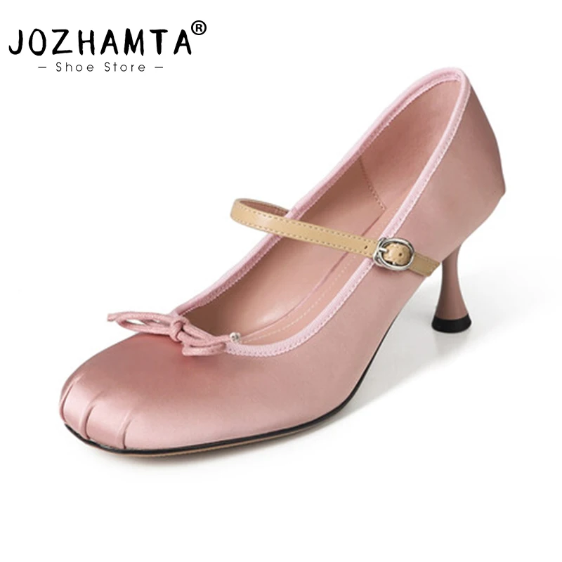 Фото Женские модные туфли JOZHAMTA на высоком каблуке с круглым носком, размеры 34-40, с ремешком на щиколотке, из шелка №1
