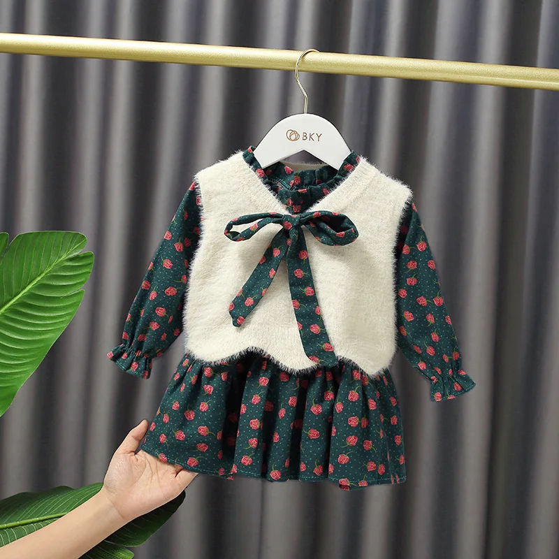 

Комплект из жилета и Платья с цветочным принтом, на возраст 0-4 года