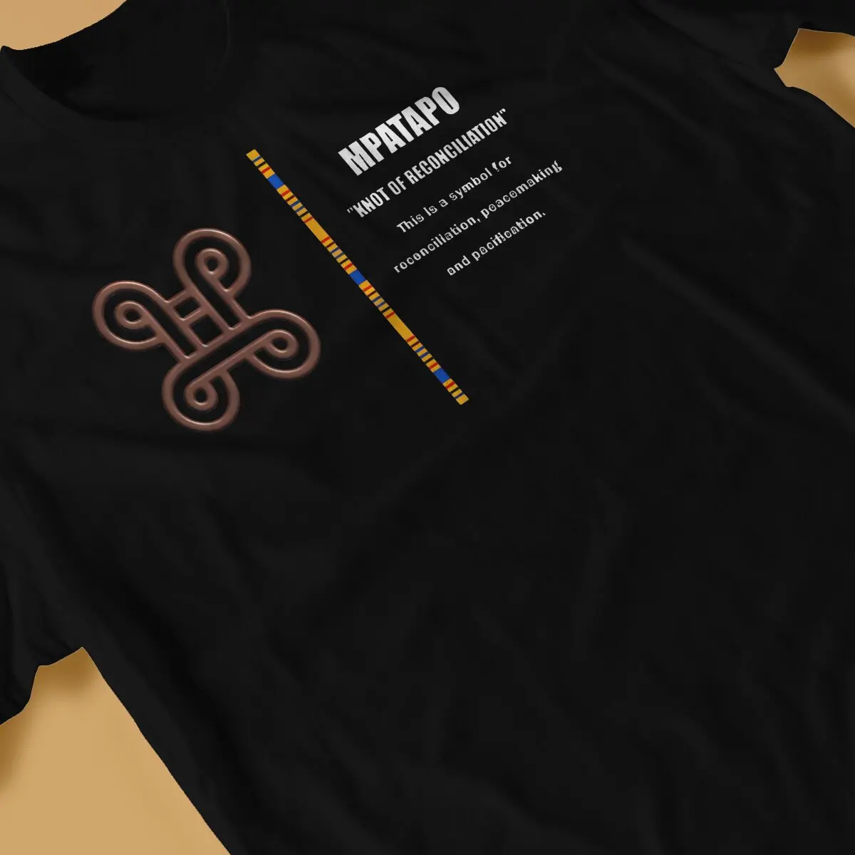 Пример символов Африканской Ганы Mpatapo Adinkra. Модные мужские футболки с культурой
