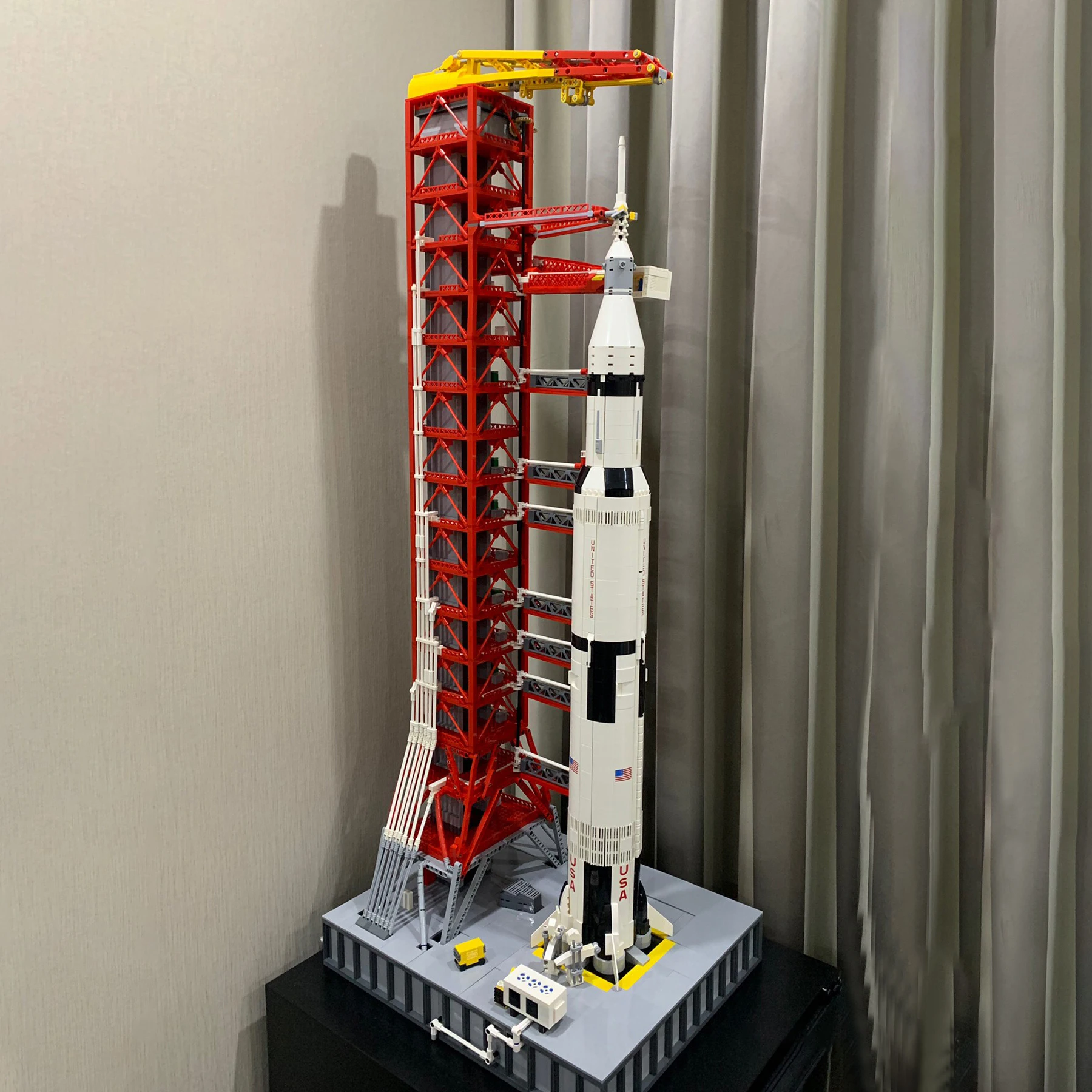 

031003 Ideas Space Center Apolloed Saturn V Launch Umbilical Tower Moc 21309 Brick Model Buliding Modular Block Boy Toys 3586pcs