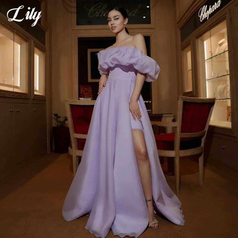 Платье вечернее из тюля с открытыми плечами и разрезом сбоку