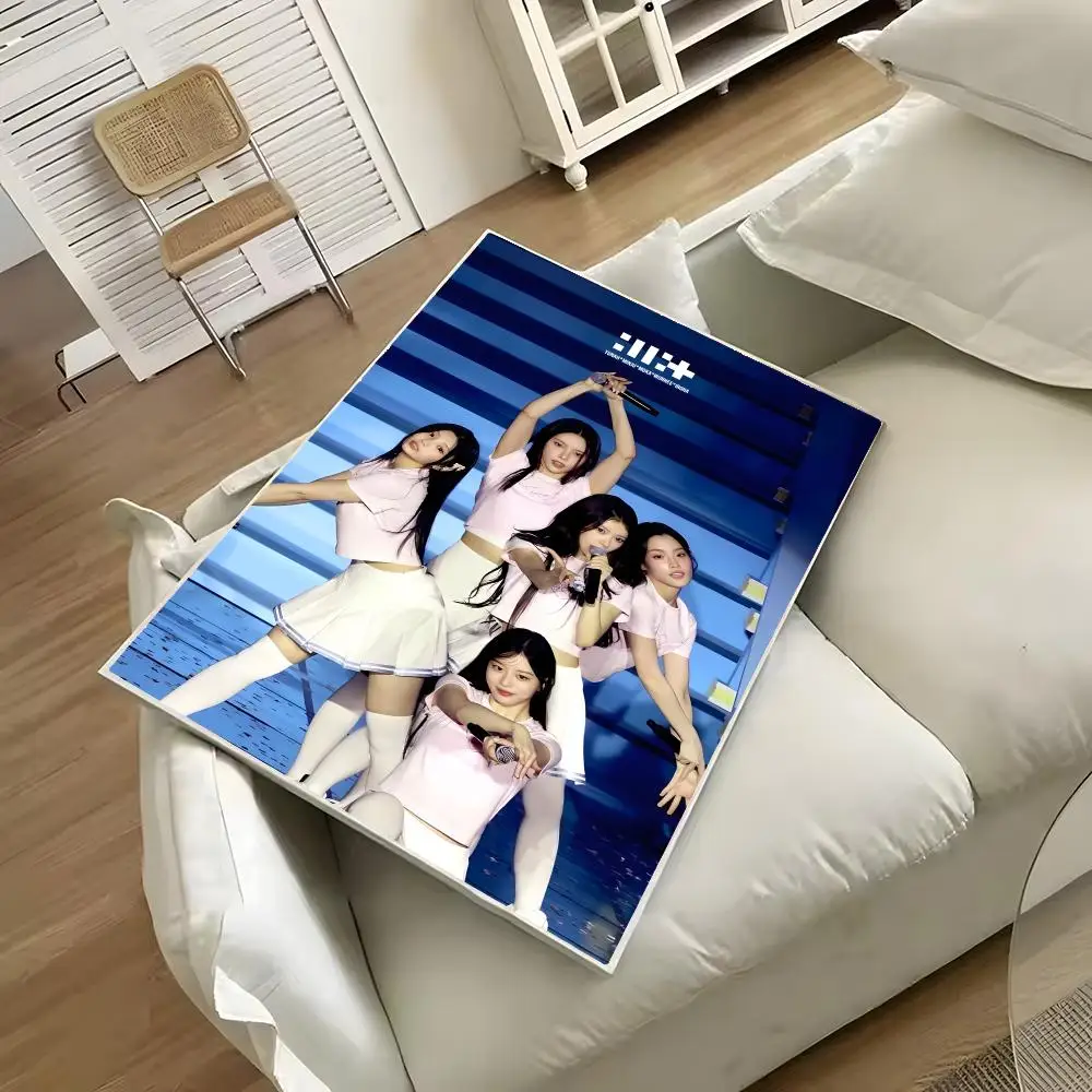 Фото Постер группы I-ILLITS в стиле K-pop, HD-арт, самоклеящийся, водонепроницаемый, для украшения дома, гостиной, спальни, бара, эстетичный декор. №4