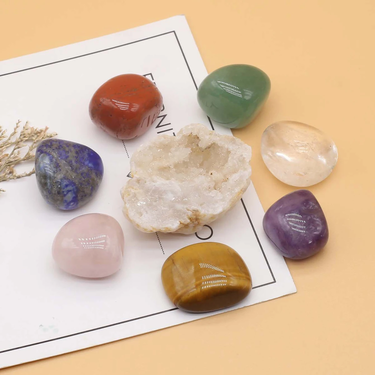 

8PCS/Set Natural Stone Pocket Stone Ornament Agate Geode Crystal Chakras Healing Stone Ornaments Home Decoration Gifts Box