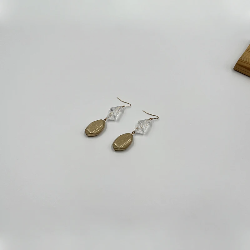 Серьги-подвески в готическом стиле с бусинами из полимера и CCB