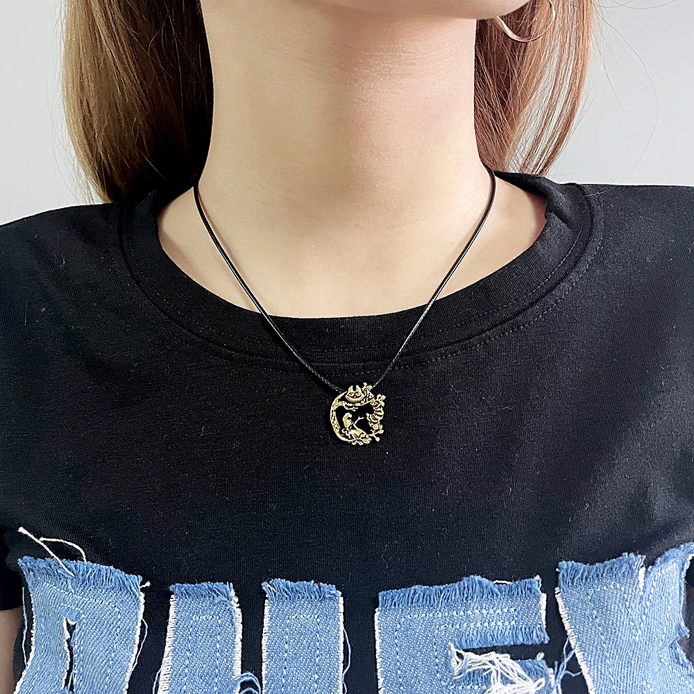 Ожерелье с кулоном Алиса в стране чудес Дисней Элис мечтает путешествовать