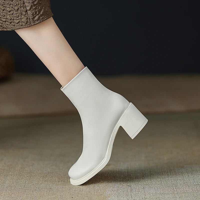 

MythLuo Pumps Ankle Boots For Women Chunky High Heels Short Boots Cow Leather Round Toe Office Ladies Casual Shoes Retro