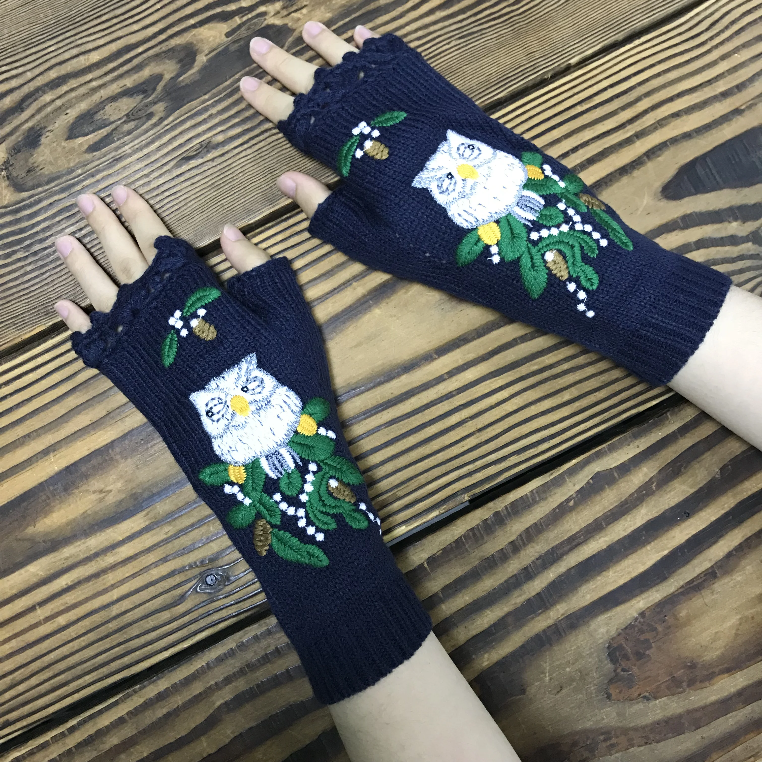 

Autumn and winter new owl lengthened warm adult women's knitted gloves woolen gloves women