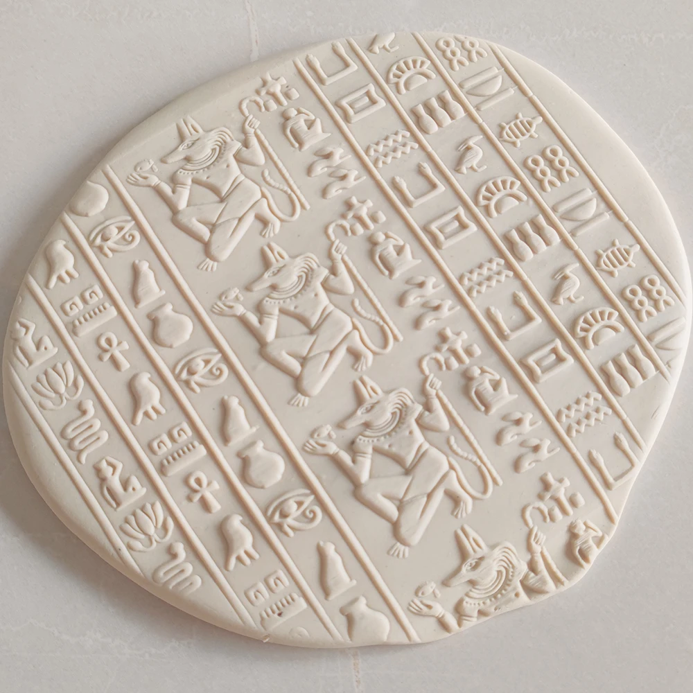 

Акриловая скалка с египетскими богами