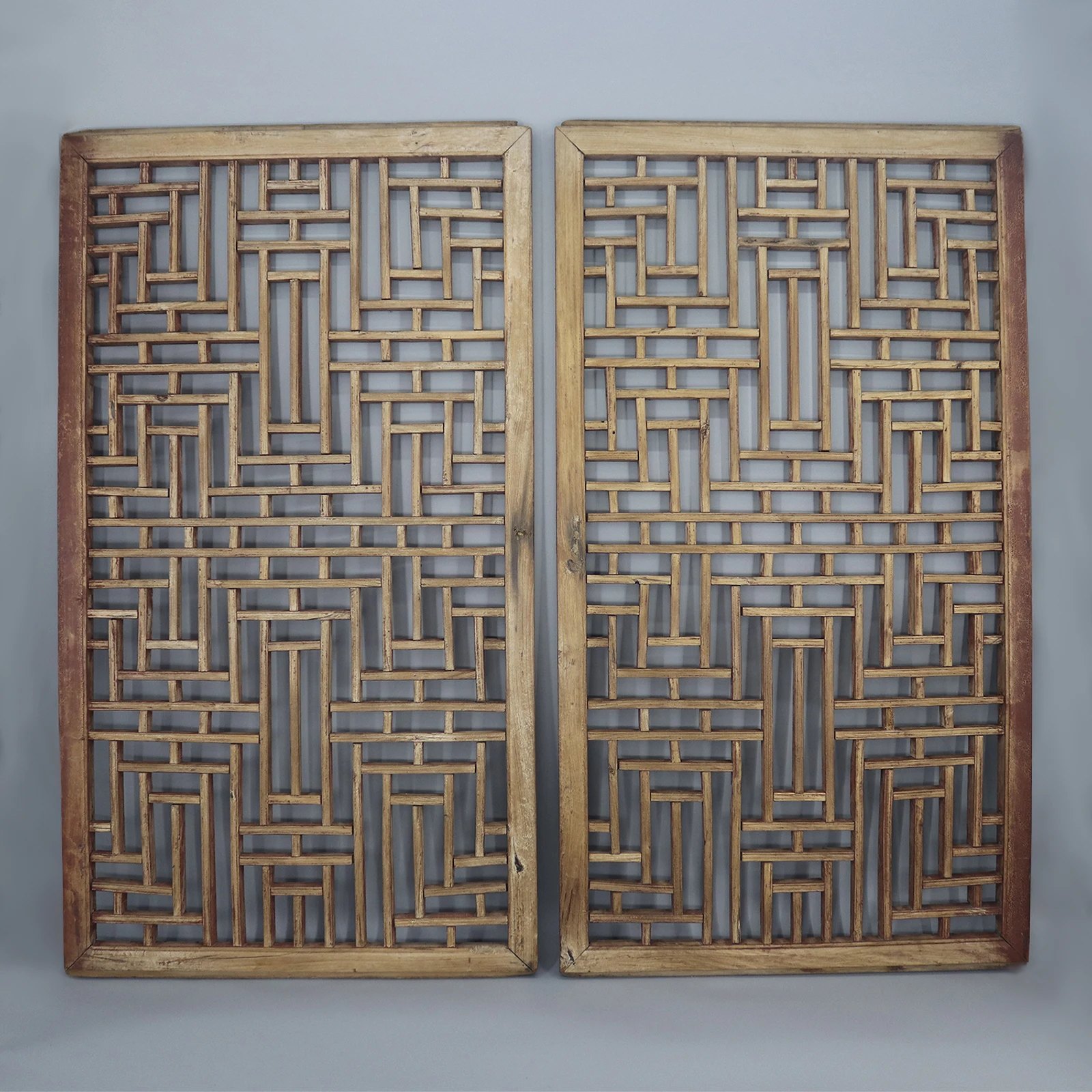 

Антикварная деревянная панель Eastern Tide