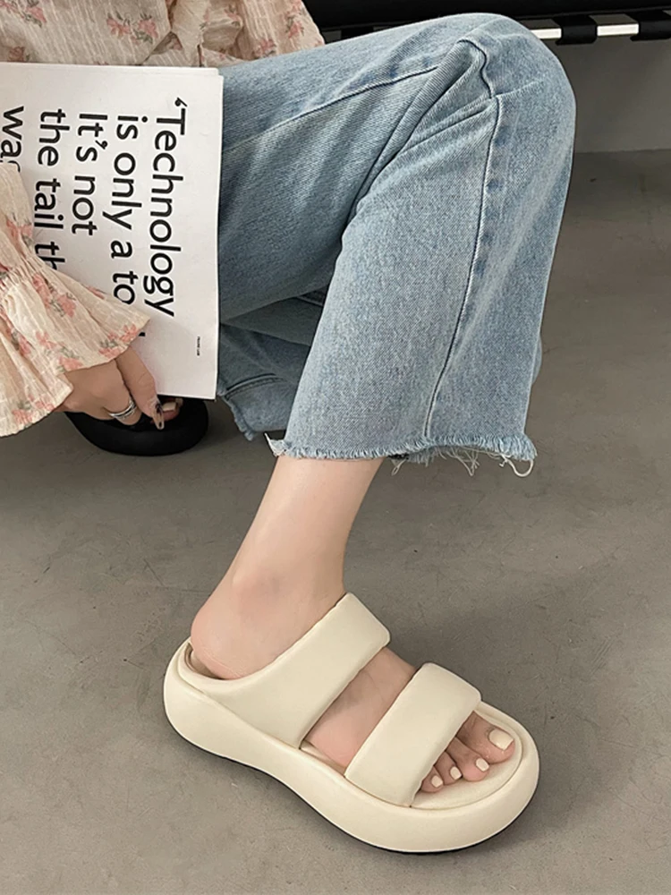 

House Slippers Platform Flat Shoes Female Slides Fashion Summer Clogs Woman Med Pantofle Luxury Beach Soft 2023 Casual Rubber Sc