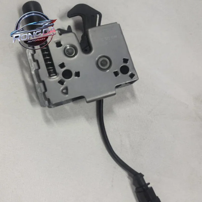 Фото Новый замок нижней крышки капота двигателя 3VD823509A для Skoda Superb, Polo, Skymark, Kodiaq, Korak (3V0823509B, 3V0823509C) №3