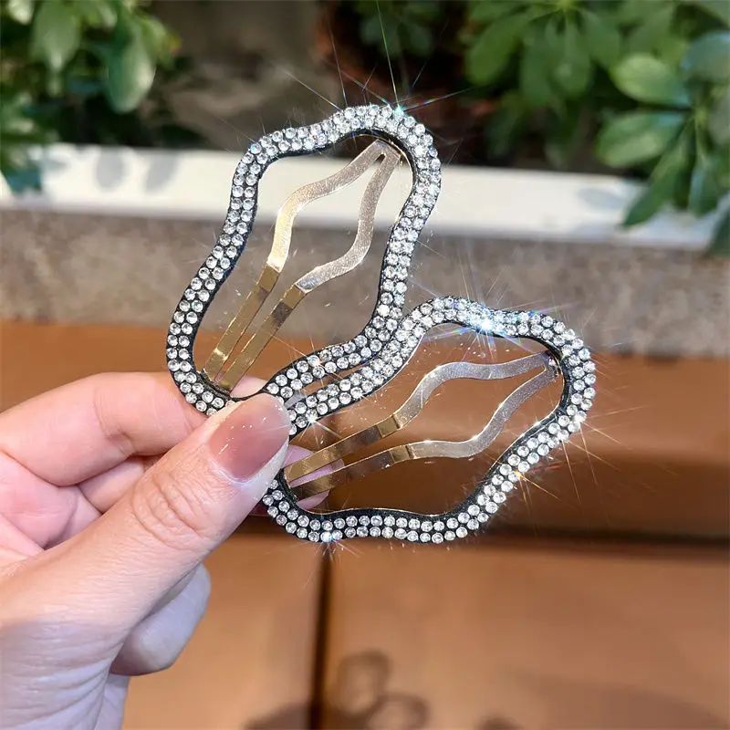 

Korean Cute Rhinestone Cloud Shaped Hollow Hair Clips BB Clips Y2k Style Hair pins Barrettes Side Clip Hair Accessories