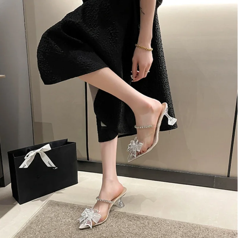 Женские босоножки на высоком каблуке цвет в ассортименте