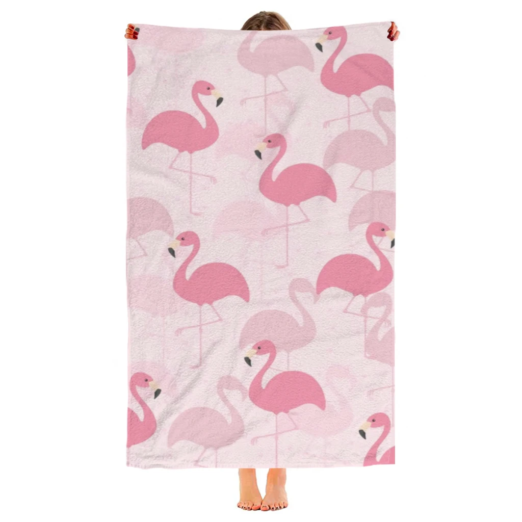 Пляжное полотенце из микрофибры с розовым принтом фламинго быстросохнущее