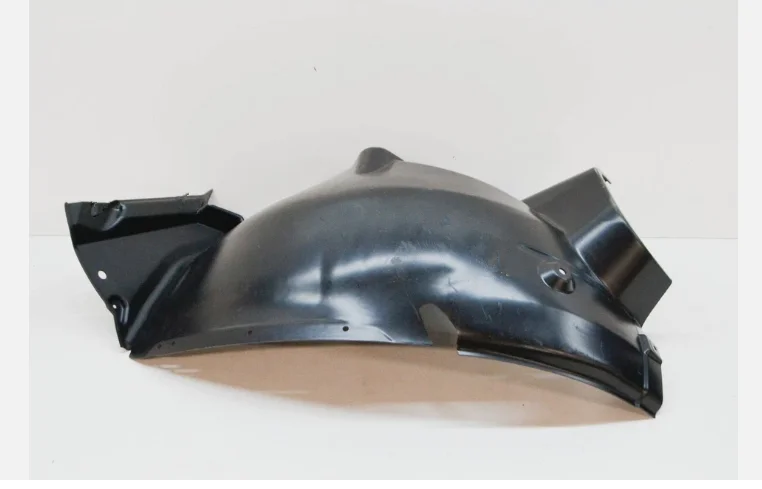 

Подкрылок передний для Mercedes-Benz W204 C63 AMG A 2046900930