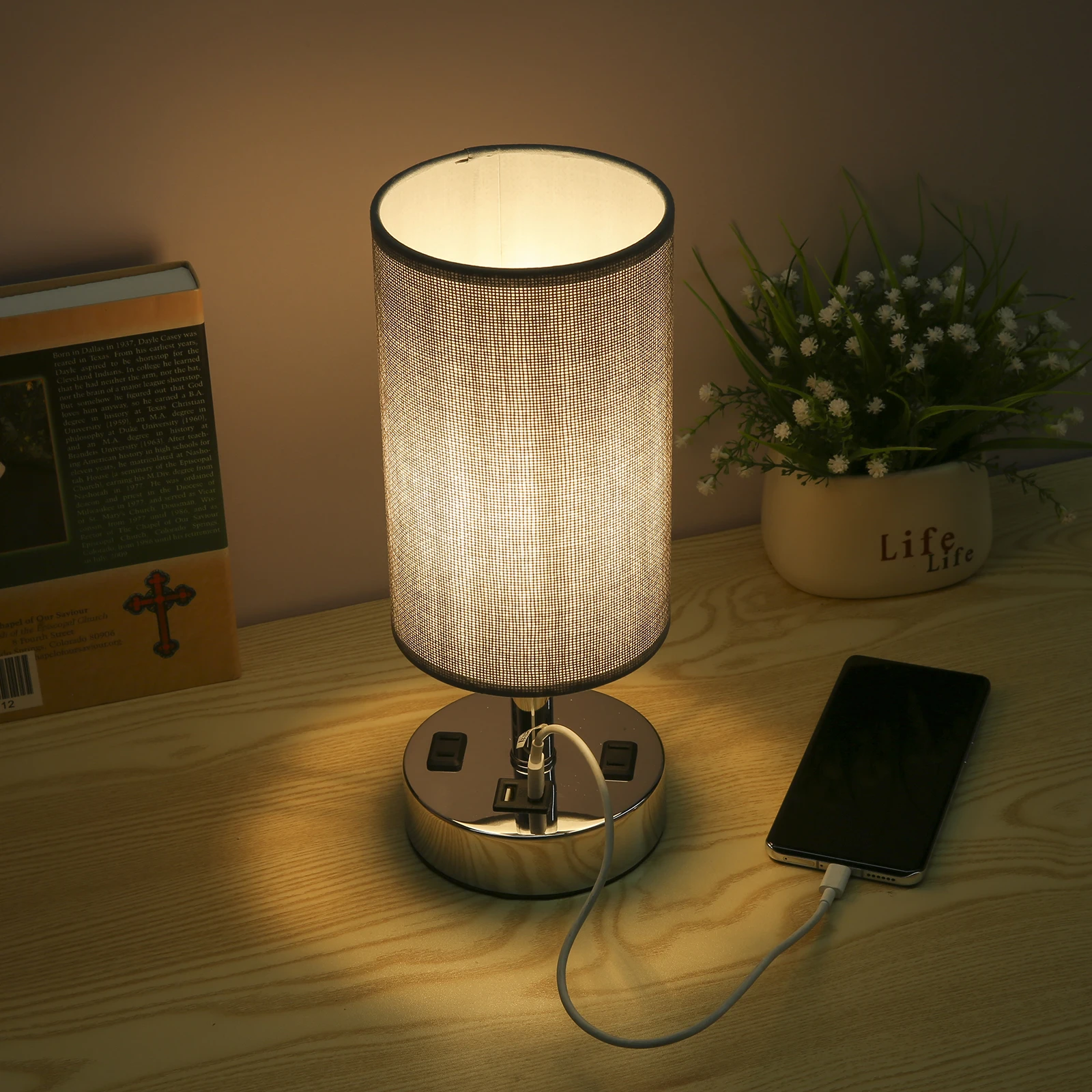 Светильник прикроватная лампа, приглушаемая Настольная лампа с двумя USB и двумя разъемами, с сенсорным управлением, для спальни и общежития
