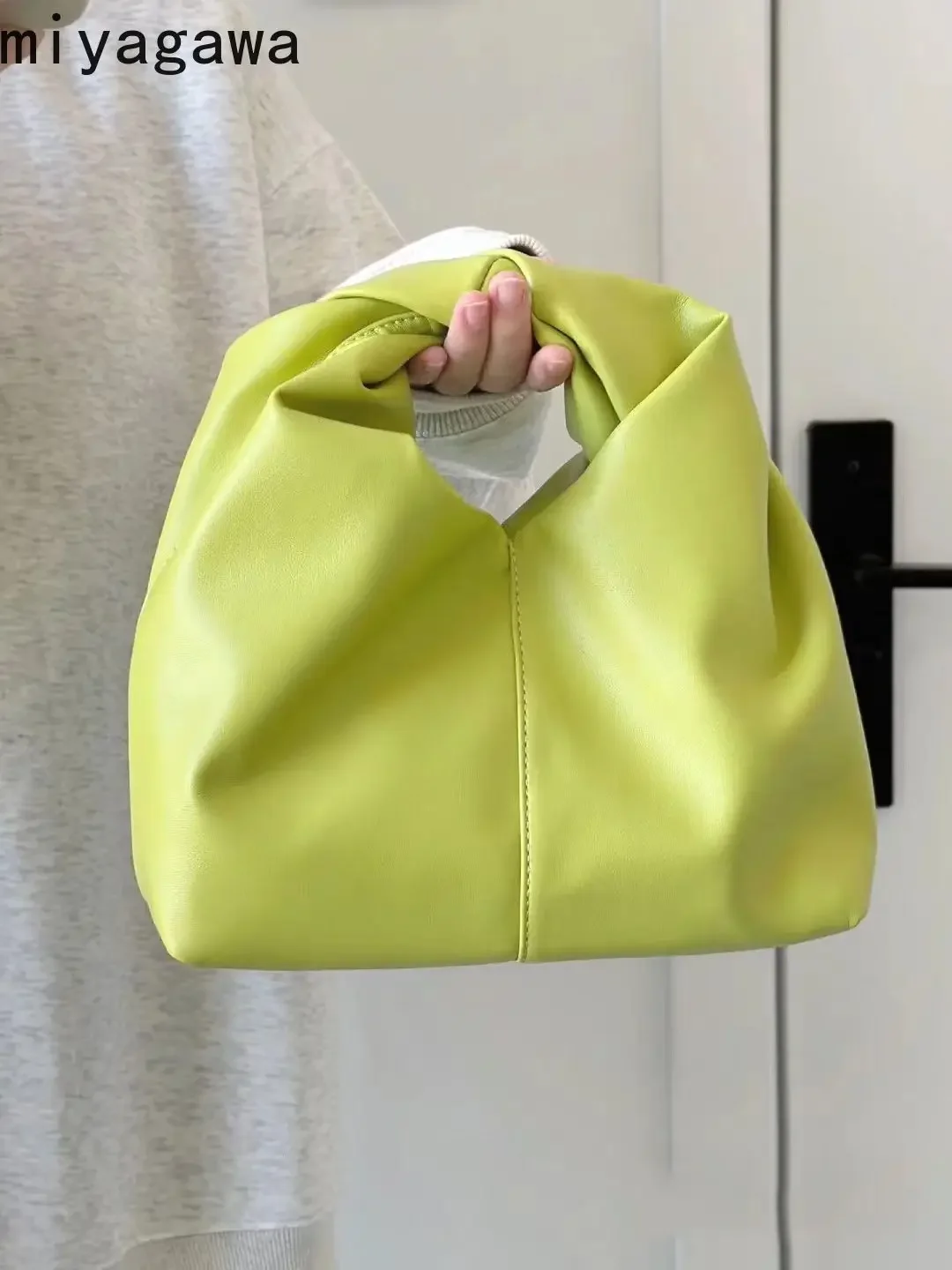 Женская однотонная сумка-клатч с цветочным принтом мигава цвет в ассортименте