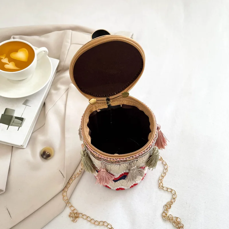 New Arrival: Unique Straw Bag for Women Shoulder Bag, Perfect for Summer