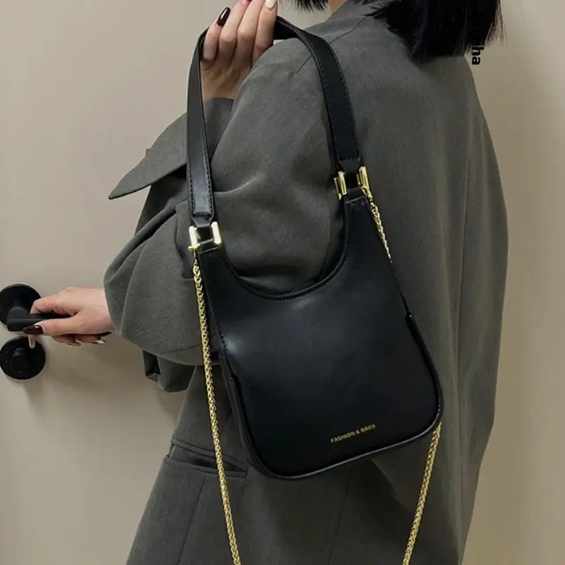 

Designer Fashion Underarm Chain Crossbody Bag Luxury High Quality Versatile Shoulder Bags 2023 New Ladies Small Handbag Casual