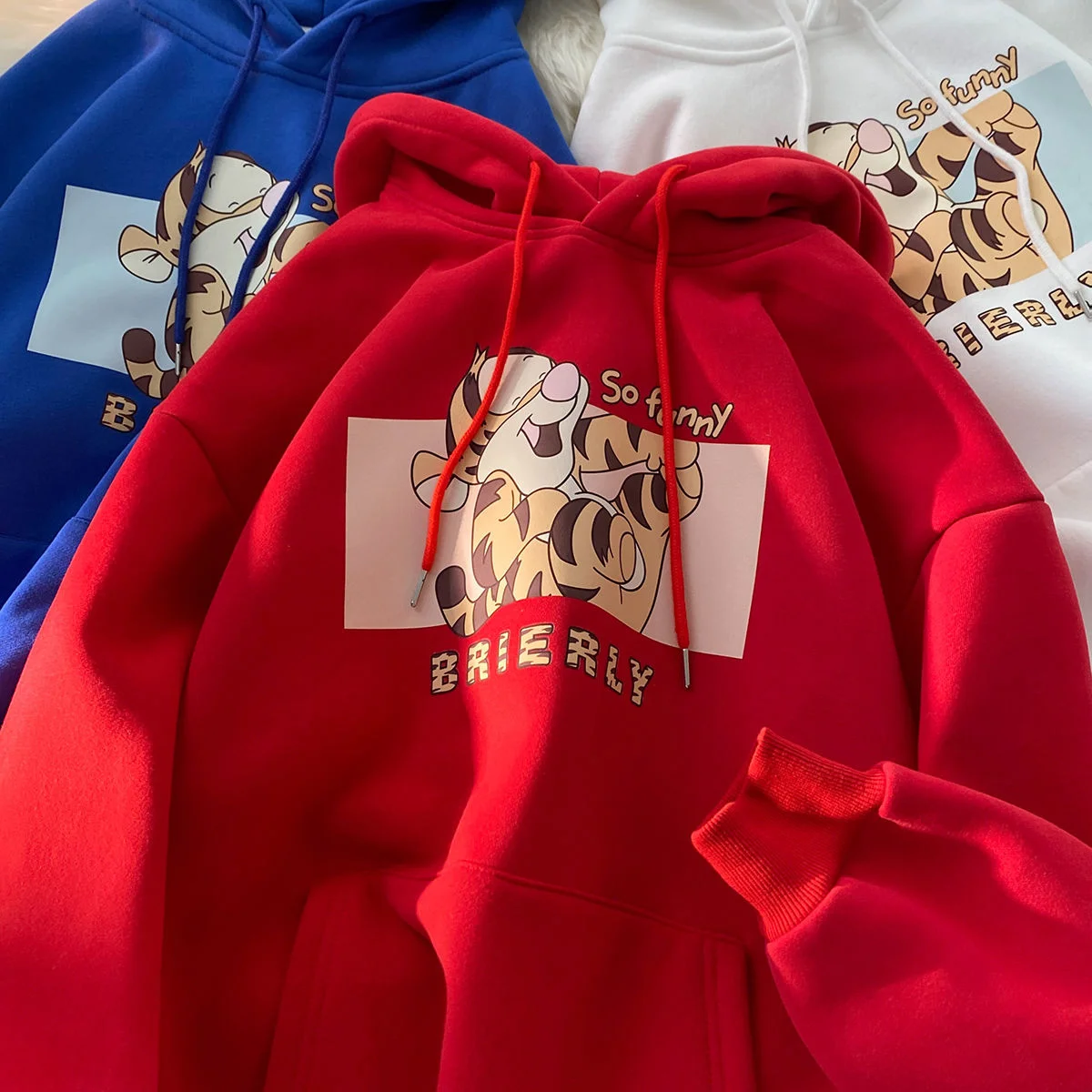 

NoEstaMal 2022 New Year Cute Tiger Cartoon Hoodies Women Men Harajuku Casual Loose Hooded Sweatshirt Female Hip Hop Red Pullover