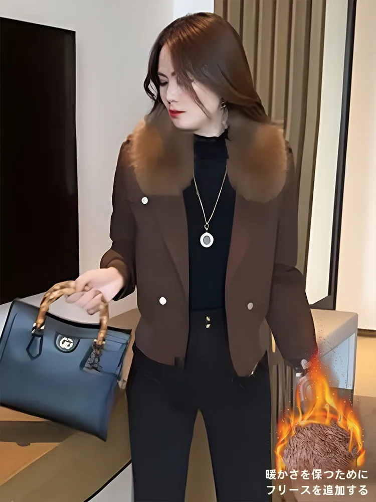 Утепленное короткое пальто на флисовой подкладке для женщин осень-зима 2024 новое