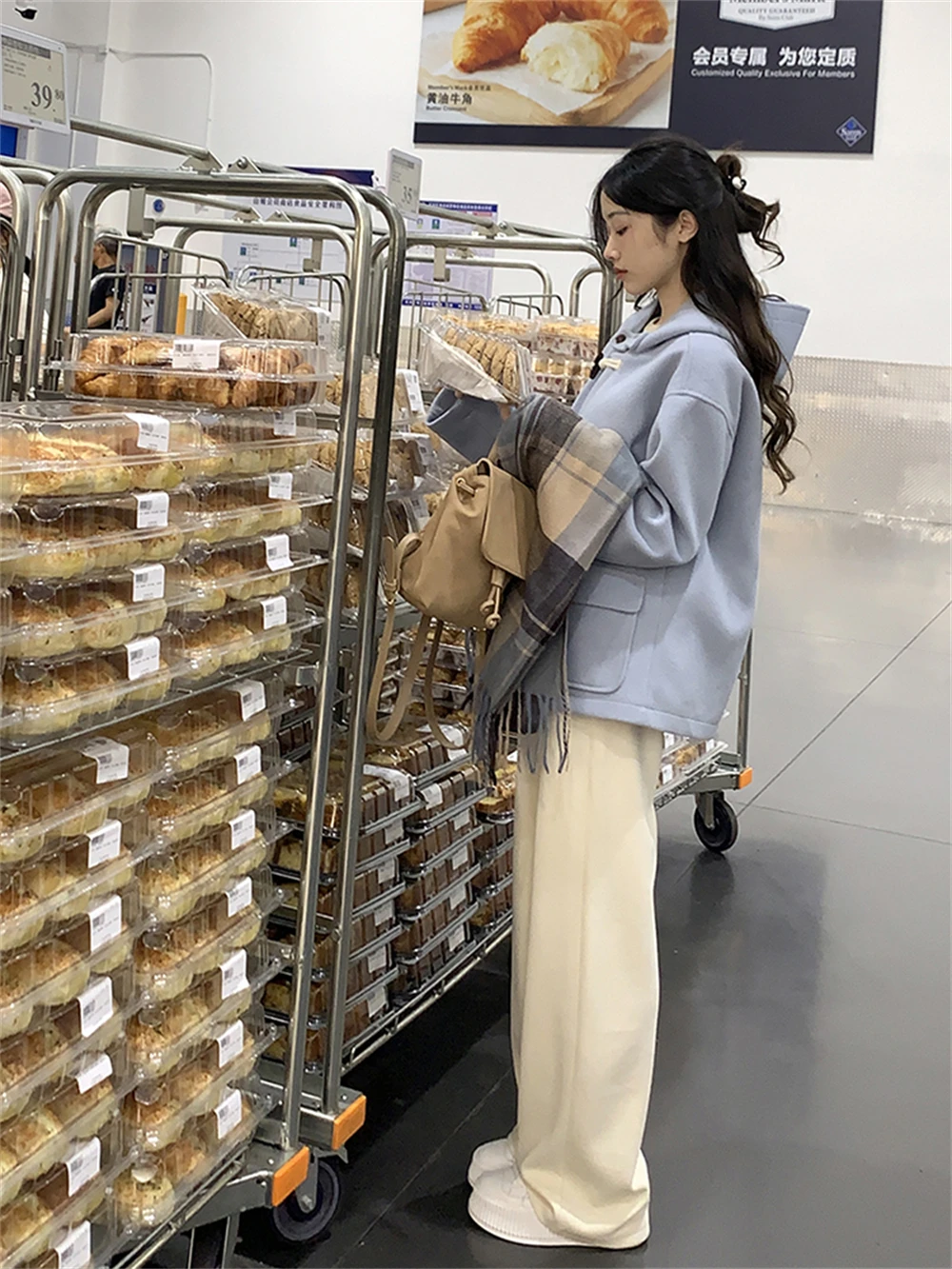 

2023 New Autumn and Winter Women's Wear Japanese Style Traffic Loose Show High Horn Button Hooded Woolen Coat