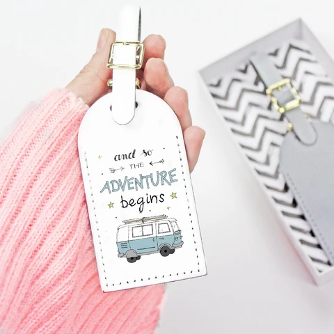 И так, приключение начинает печать детской идентификационной таблички для багажа, бирки для багажа, аксессуары для путешествий, подарки